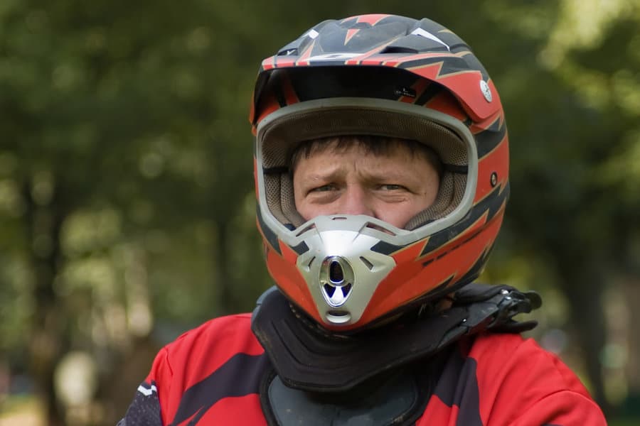 Motocross Neck Brace: an Essential Gear for Dirt Riding